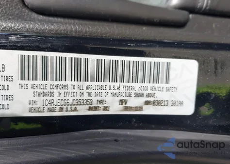 2018 Jeep Grand Cherokee Overland 4X2 z USA, uszkodzony, nr VIN 1C4RJECG6JC353353